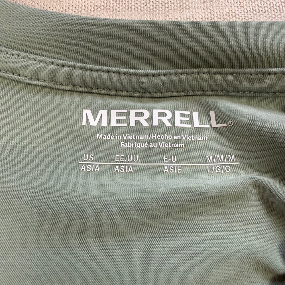 Merrell Men's Medium Performance Tee Shirt Sage Green Recycled Lyocell Blend